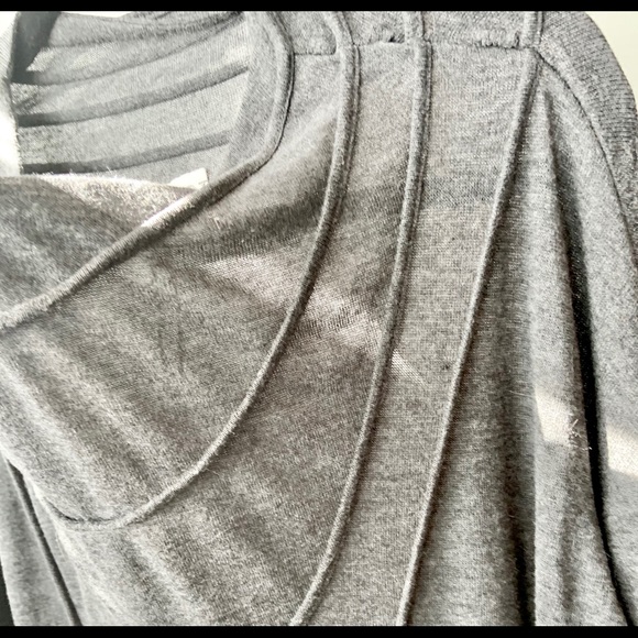 BHON elegant pullover, gray size Lg, $14 - Picture 6 of 7